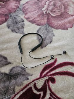 Bluetooth Ear Phone