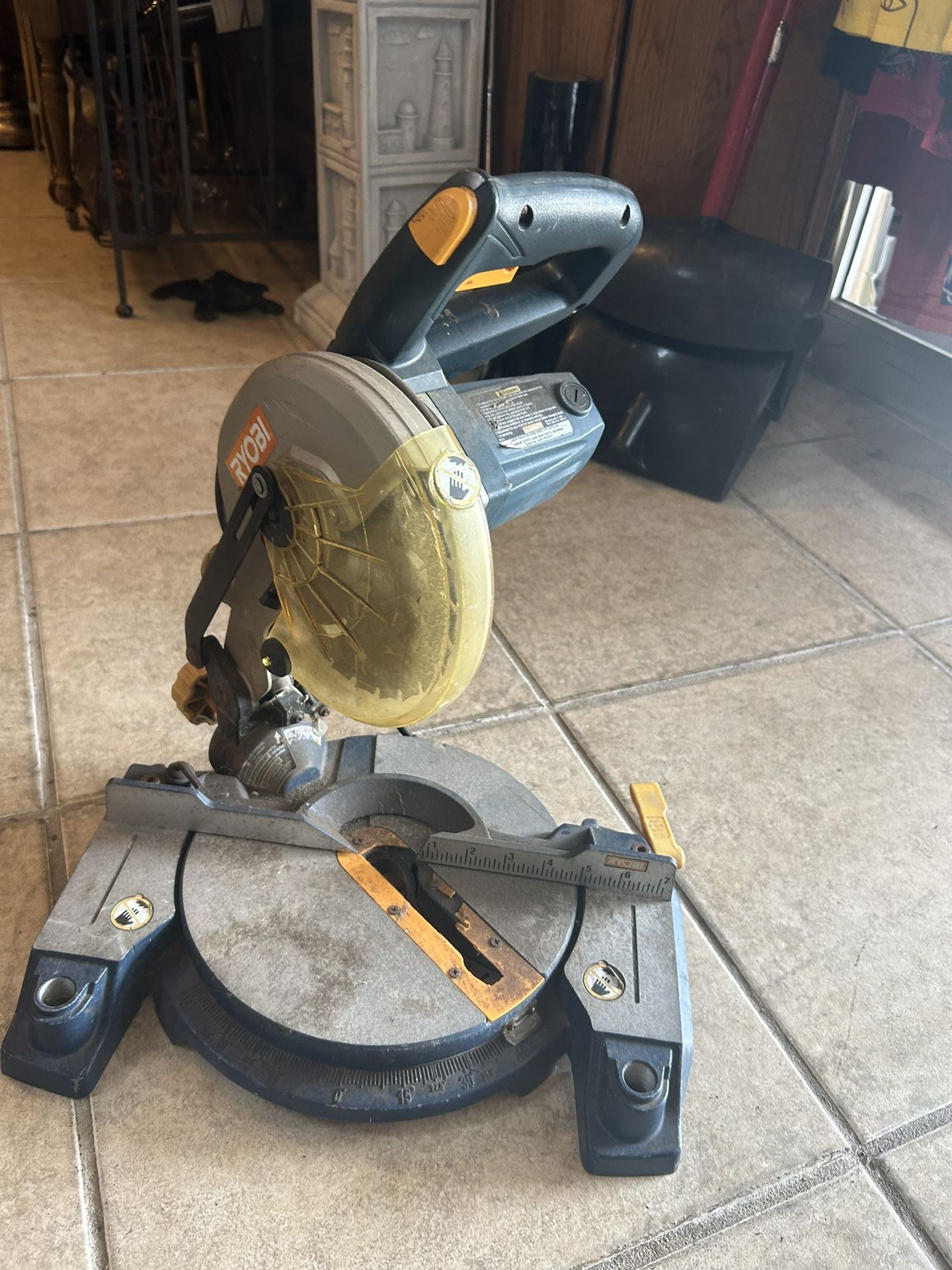 Ryobi saw