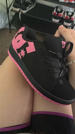 pink dc court graffik size 7y
