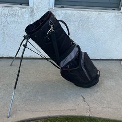 Affinity Golf Bag With Carry Strap And Legs