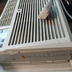 115v GE Air Conditioner 