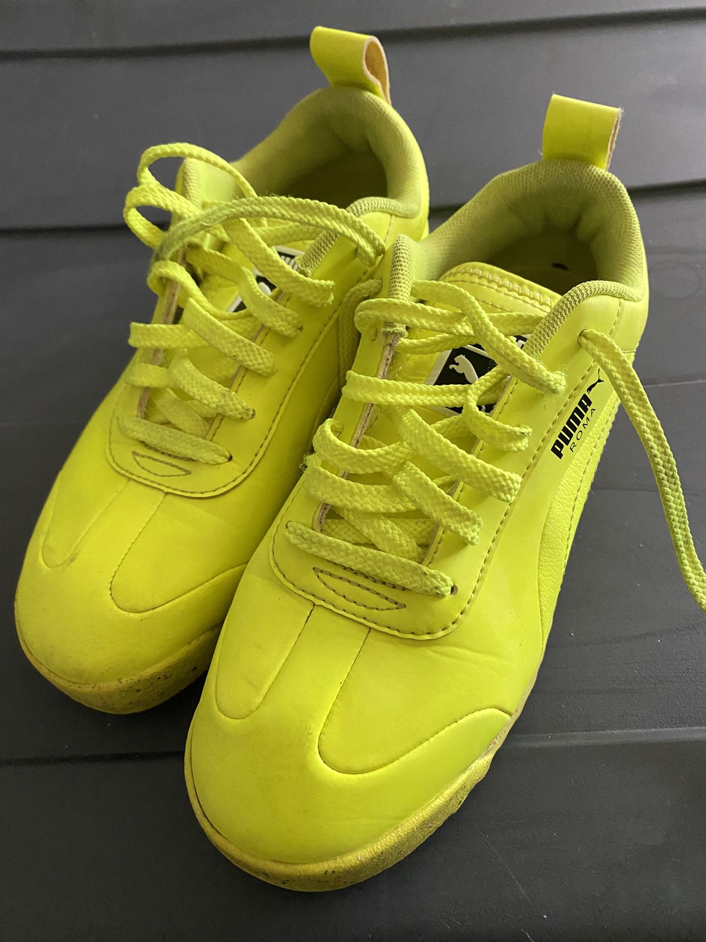 Puma Neon Yellow-green Girls Size 1