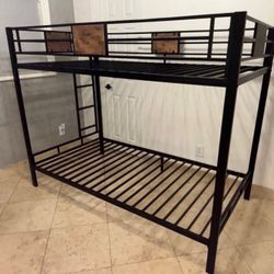 ****Twin / Twin Bunk Bed Frame ****