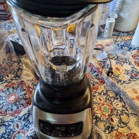 Farberware Digital Blender With Travel Cup 3D Auction