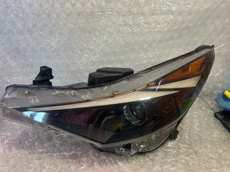 2021 2022 Hyundai Elantra left headlight