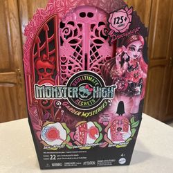 Monster High Skulltimate Secrets Garden Mystery 