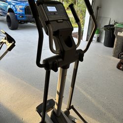 Elliptical- Healthrider H90e
