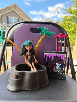 Monster High Doll Pool Set