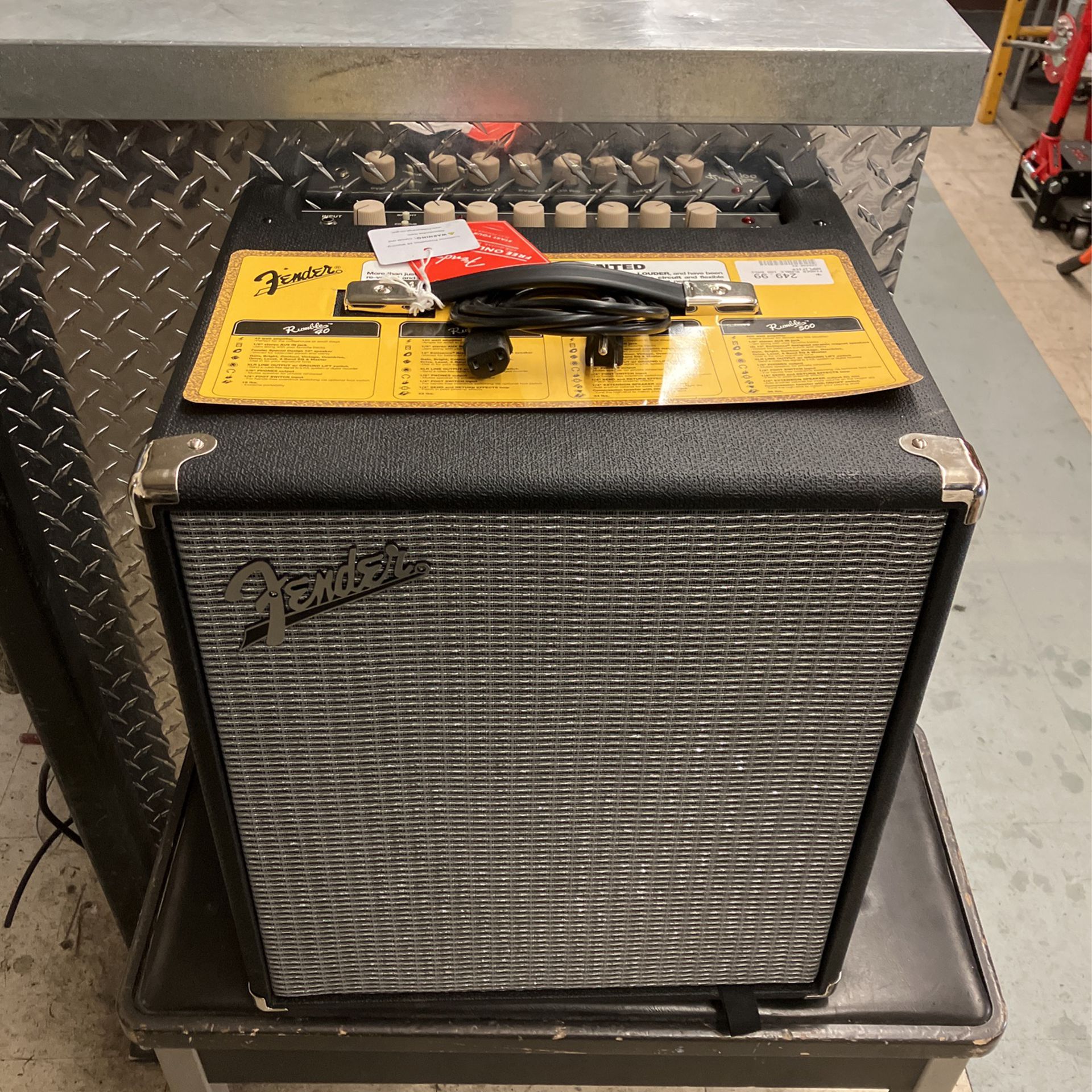 Fender Rumble 100 Bass Guitar Amplifier Amp