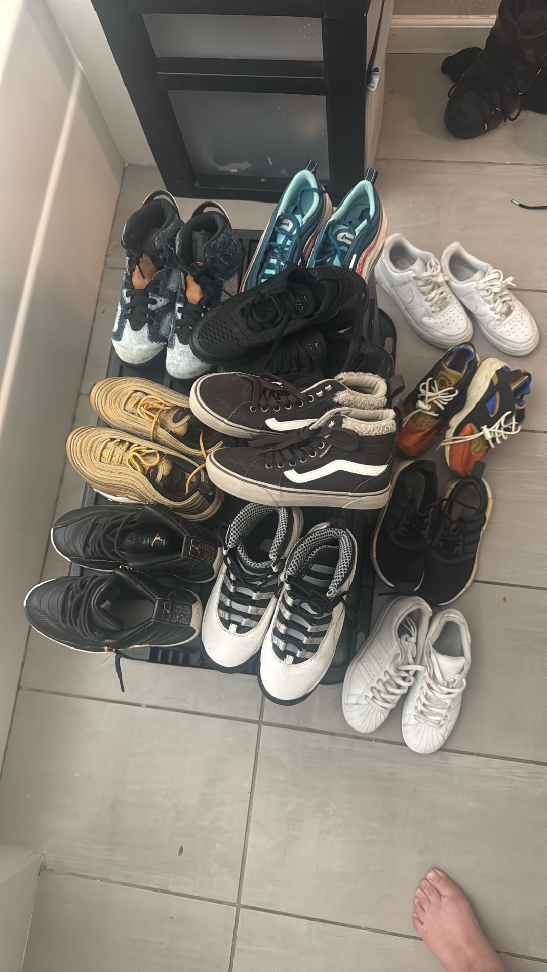 Jordan’s/nike/Adidas 4.5 Boys/6women