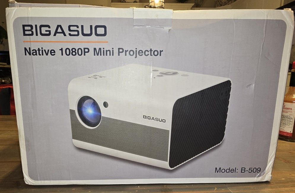 Bigasuo Native 1080P Mini Projector With 100" Screen