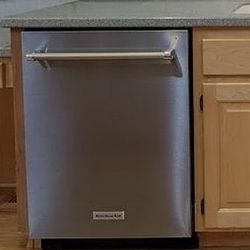 2023 KitchenAid Dishwasher