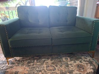 Upgrade Your Vibe: Emerald Velvet 2-Piece Sofa Set