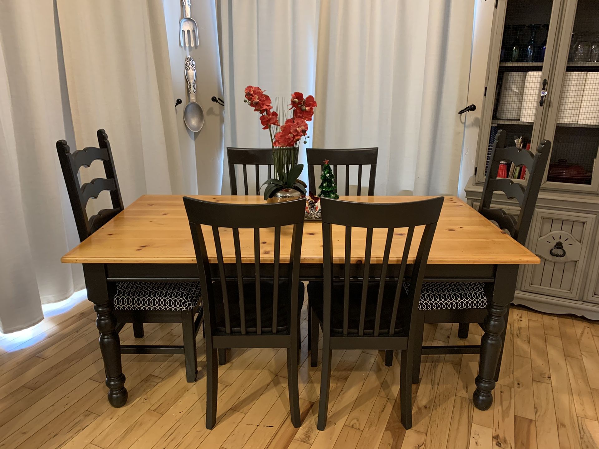 Kitchen Table and Chairs, Dining Room Table and Chairs