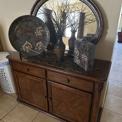 Drawer Cabinet With Mirror 