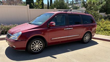 2012 Kia Sedona ￼
