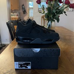 Jordan 4 Retro Black Cat (2025) Size 9
