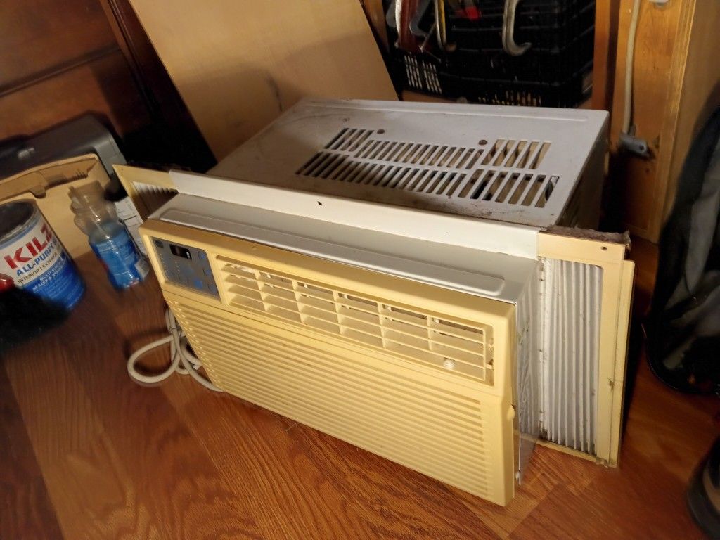 Window AC Unit