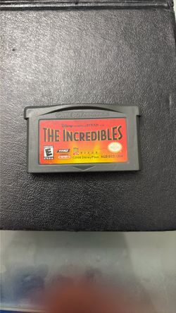 Working The Incredibles" video game cartridge for the Nintendo Game Boy Advance system.