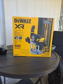 Shop DEWALT
20V MAX XR 2-1/4 Peak HP Brushless Cordless Plunge Router (Tool Only STORE PRICE .$ 329$