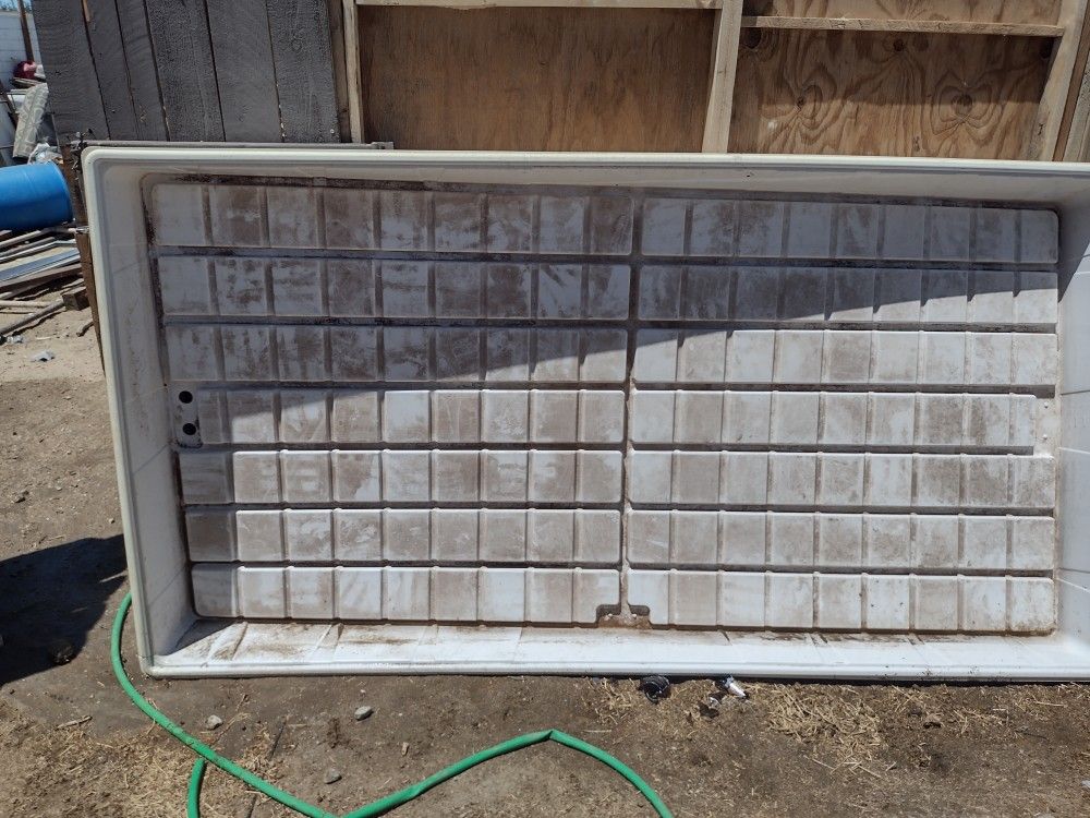 Table.  Grow Trays 