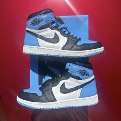 Air Jordan 1 Retro High OG “UNC” Size 9.5(With Box)