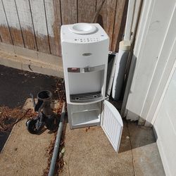 Tiger Electric Water Heater for Sale in Princeton, NJ - OfferUp