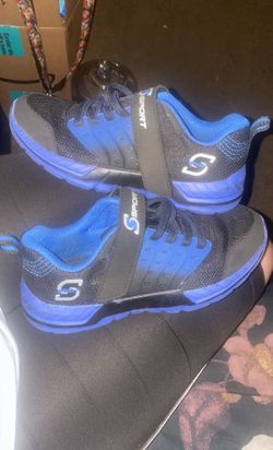 Sketchers sports shoes