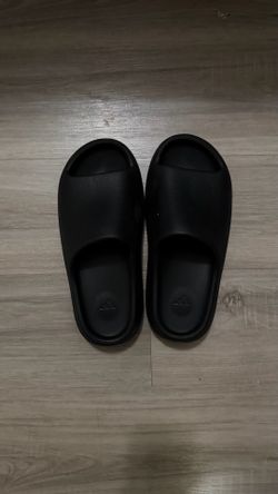 Yeezy Slides Black
