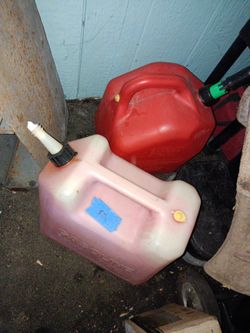 Plastic Gasoline Gas Cans Set of 2