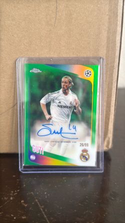 Guti Green Refractor Legend Auto /99 2025-26 Topps Chrome Uefa Club Competitions