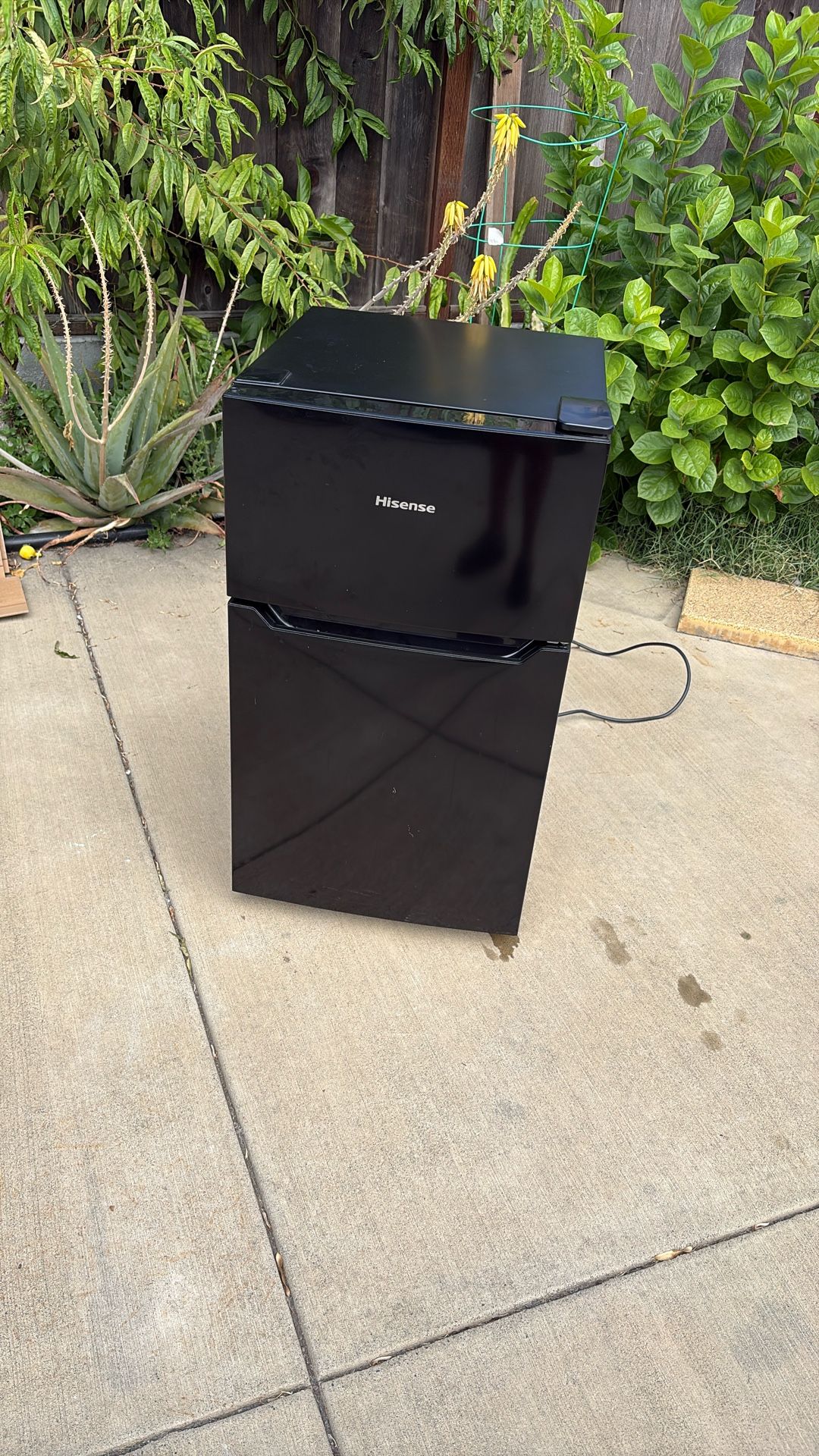 Hisense Mini fridge And Freezer
