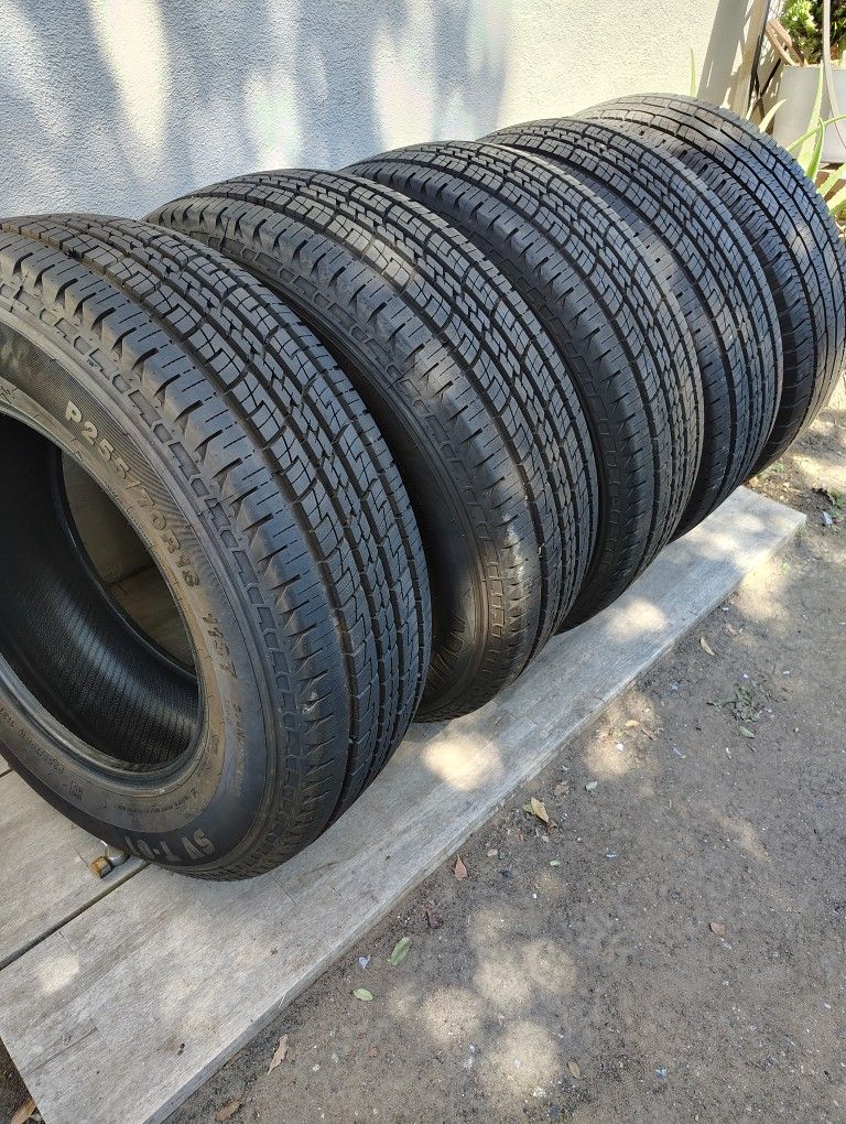 5-Tires ( P 255 / 70 R 18