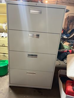 HON file cabinet 4 drawer lateral cabinet w/ keys
