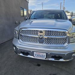 2016 RAM 1500 LARAMIE