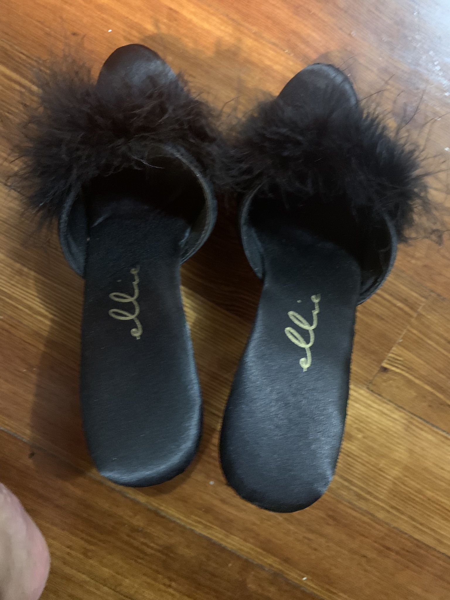 Sexy Black Heels With Feather