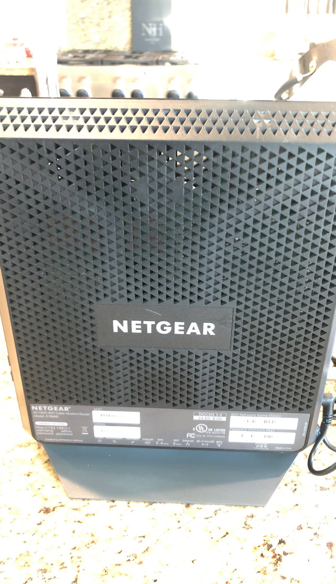 NETGEAR AC1900 WIFI CABLE MODEM ROUTER