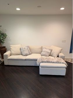 Moving sale - beautiful couch!