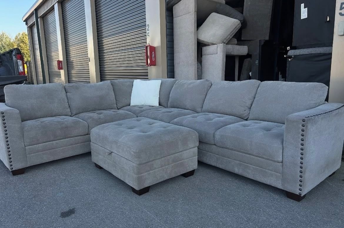 Sectional Couch 