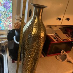 1 Gold Metal Brass Vase