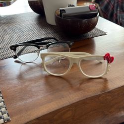 2 Fashion Eyeglasses - Free