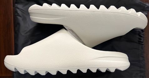 YS-01 Yeezy Slides “Cream” Size 11
