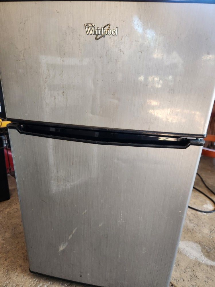 Whirlpool Mini Fridge