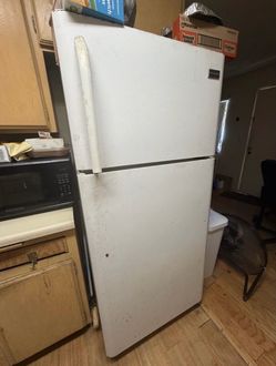 FREE Refrigerator - Pickup Only - Echo Park Area