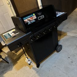 Charbroil Performance Series Parrilla de Gas Savormax de 5 Quemadores con Quemador Lateral y Plancha de 12"