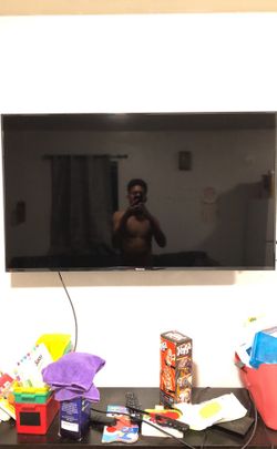Tv with wall mount 50 inch 4K for sale smart Tv