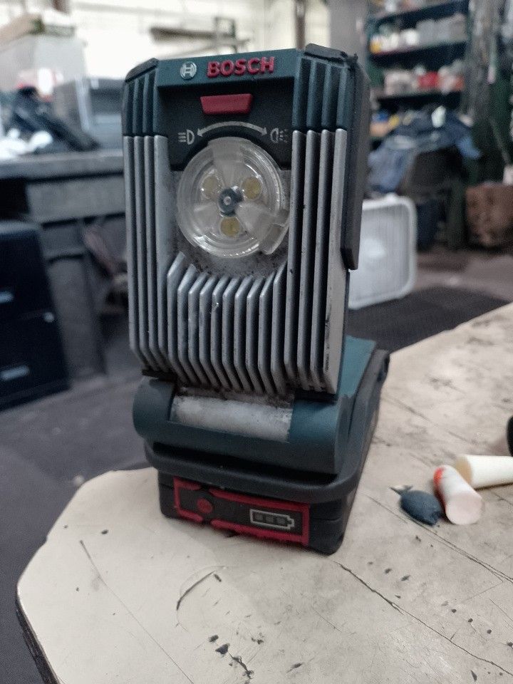 Bosch Light And 18v Battery
