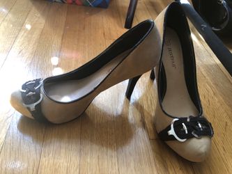 Size 5.5 heels