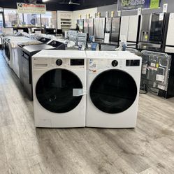 🔥LG 4.5 CUBIC FT. FRONT LOAD WASHER AND GAS DRYER LAUNDRY PAIR🔥