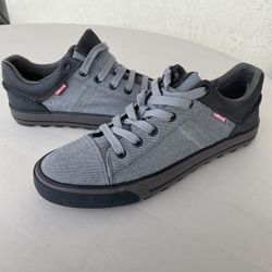 Men’s Levi’s,sneakers ,gray ,10,5